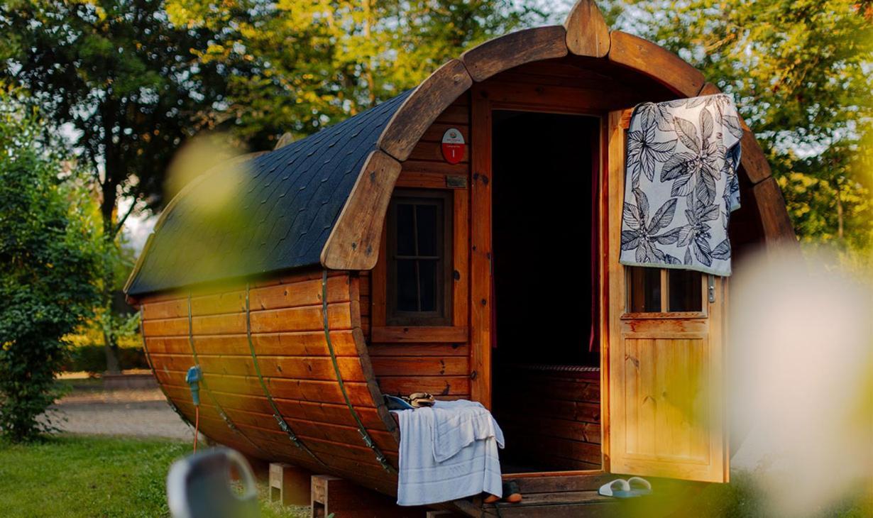 Azur Camping Schwaebische Alb 索嫩布尔 外观 照片
